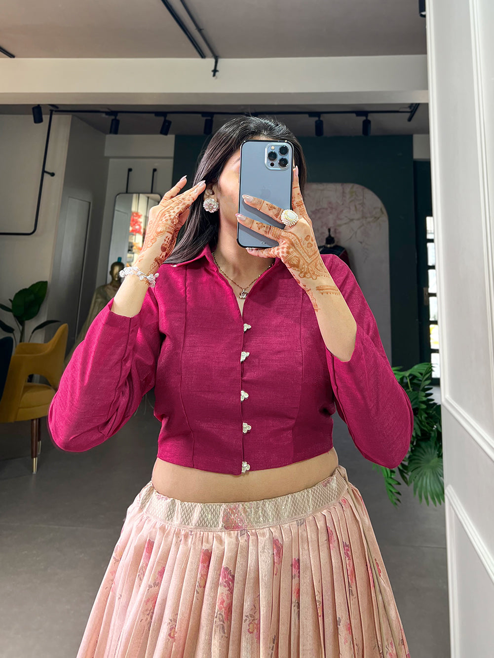 Embrace the allure of tradition with the modern charm of floral prints – the Dola Silk lehenga choli speaks volumes in elegance��.