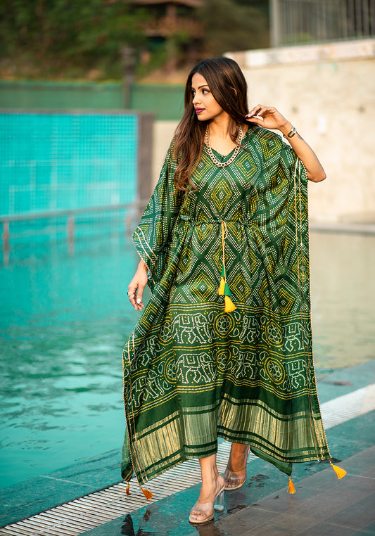 This Oversize Kaftan dress is the best choice for the summer, can be transformed for any occasion from casual to Special Occasion.