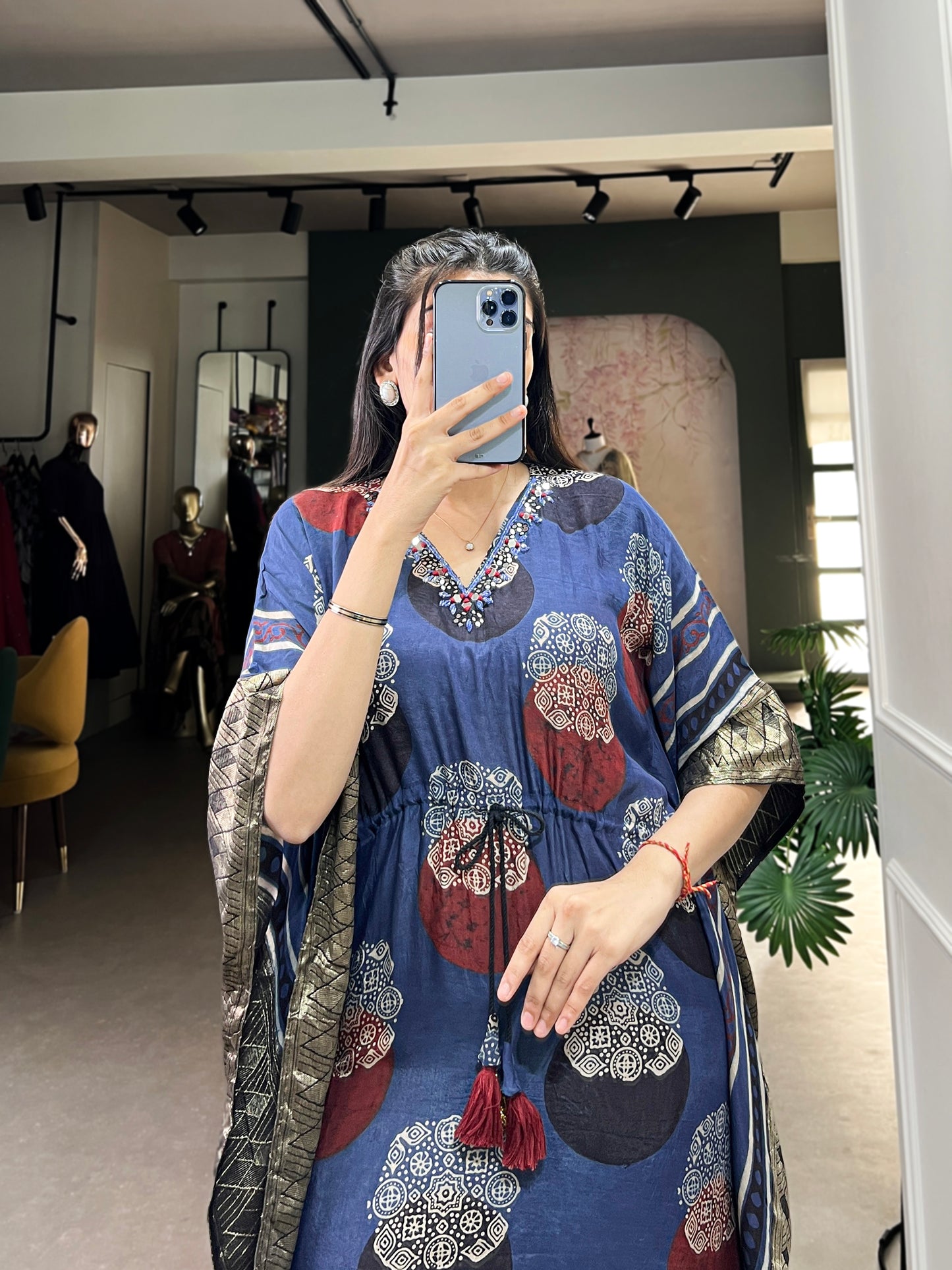 Pure elegance, pure viscose kaftana