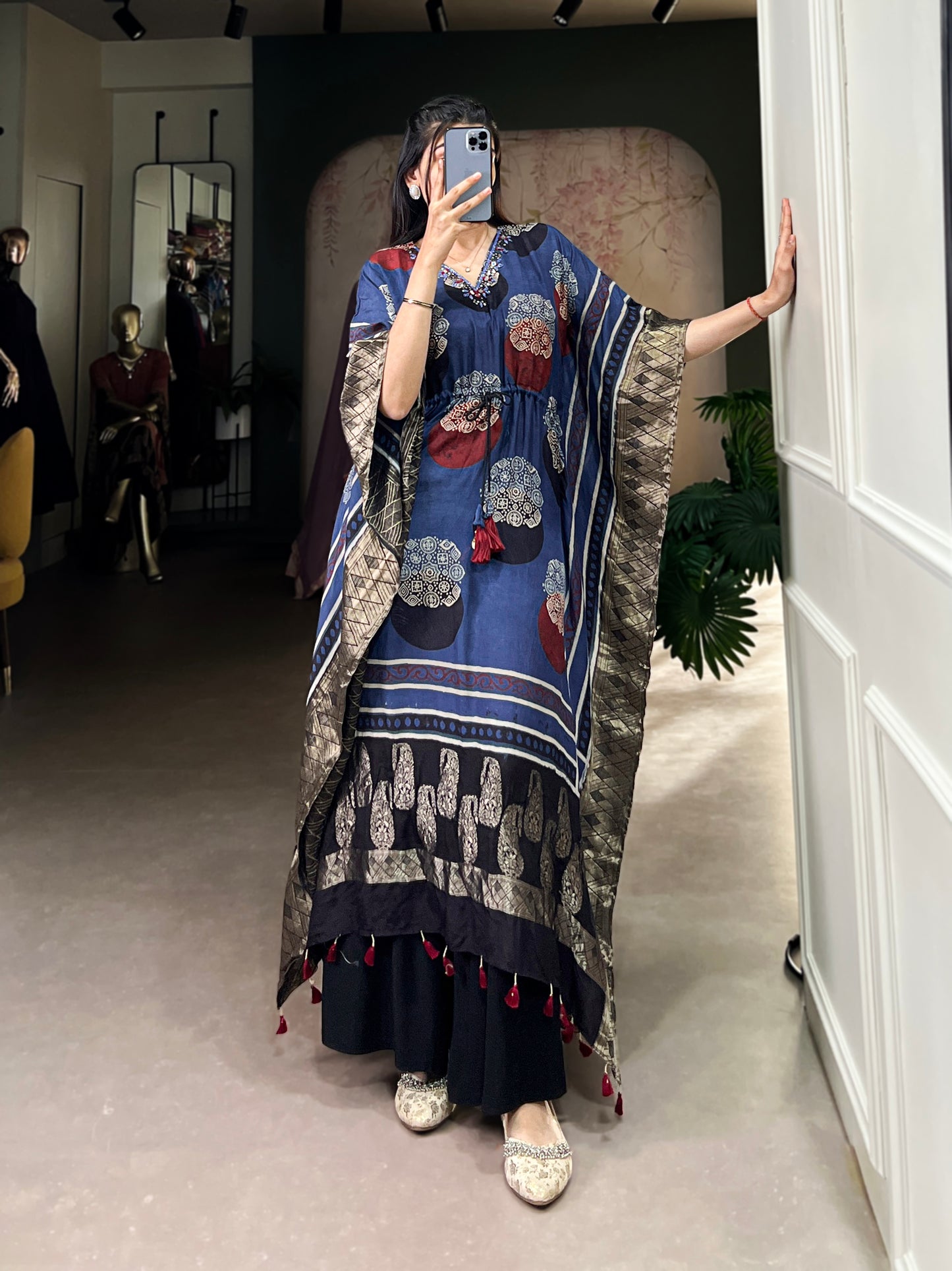 Pure elegance, pure viscose kaftana