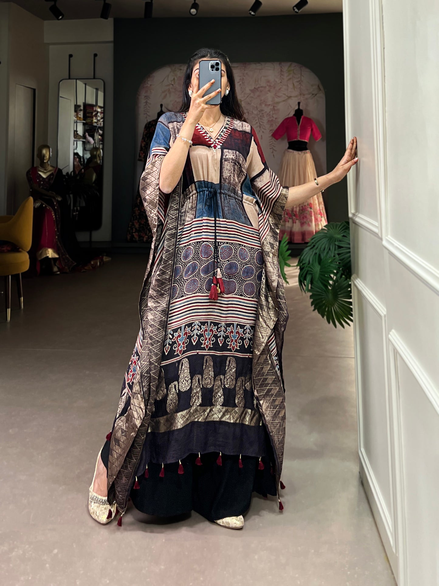 Pure elegance, pure viscose kaftana