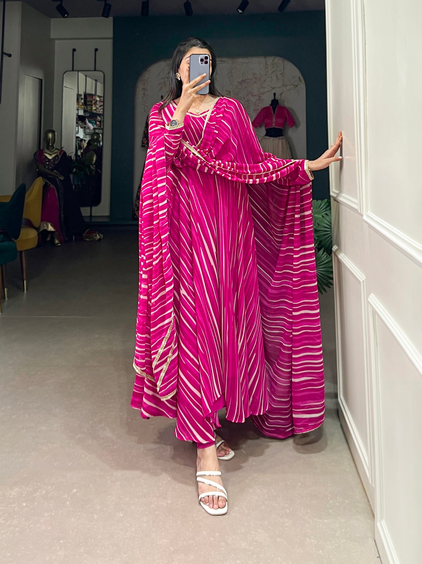 Flow into festive vibes with Leheriya charm